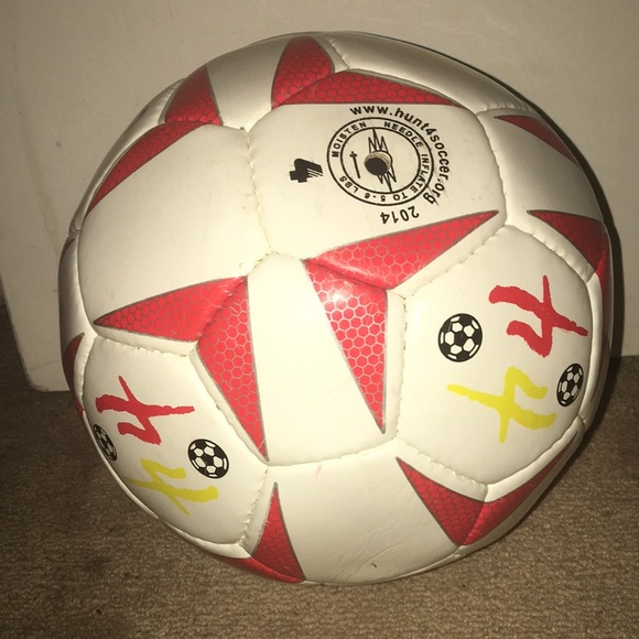 5 below soccer balls